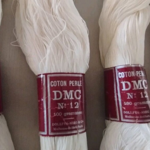 Cotton perle off-white lace new, pack of 4 luxury skeins