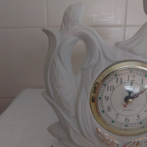 Porcelain table clock with birds and gold leaf new