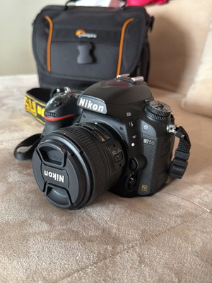 Nikon D750 camera like new with AF-Nikkor 50 1.8G and AF-S 18-55 lenses