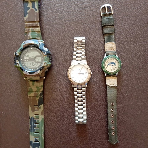Men's watches used, set of 3, green and silver