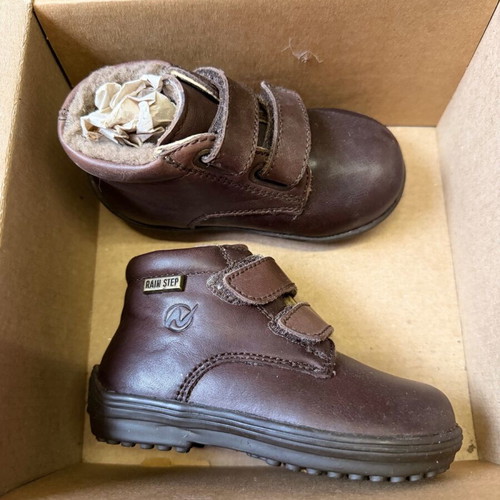 N21 baby boots new with natural fur