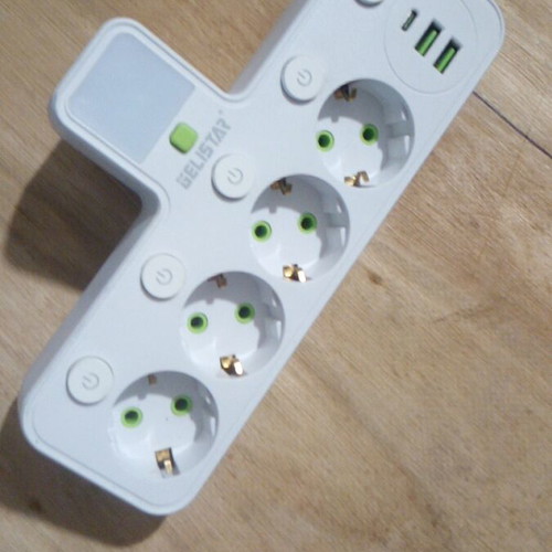Power strip with four sockets, Type C and USB charging, new