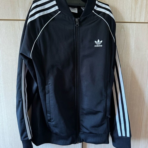 Adidas jacket for unisex kids new, size 11-12 years, black