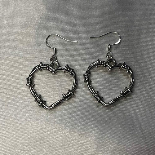 Handmade alternative heart earrings silver new