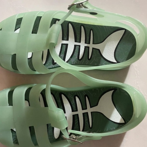 Go banana’s green beach shoes size 27 new