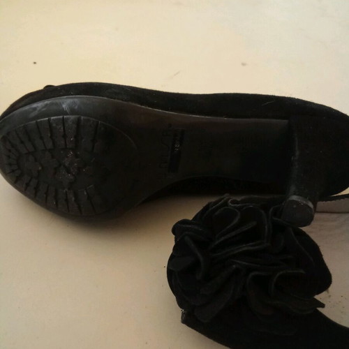 Unisa peep toe pumps with flower decoration, like new, size 37, black