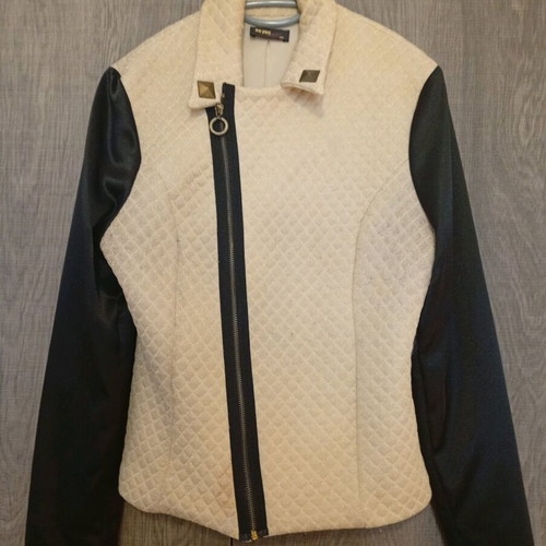 Be You jacket in gold and black color like new