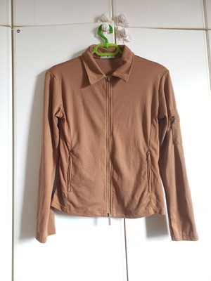 Brown jacket with zipper like new, size S and XS
