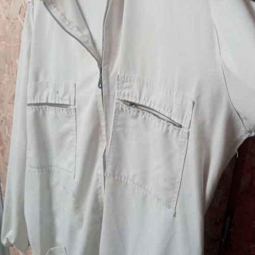 Beekeeping overall used with shoulder tear, easy to repair
