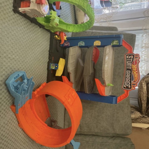 Hot Wheels set like new