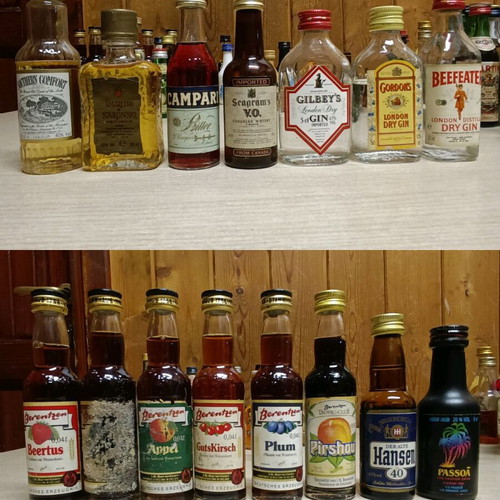 Miniature bottles of drinks like new, pack of 105 pieces