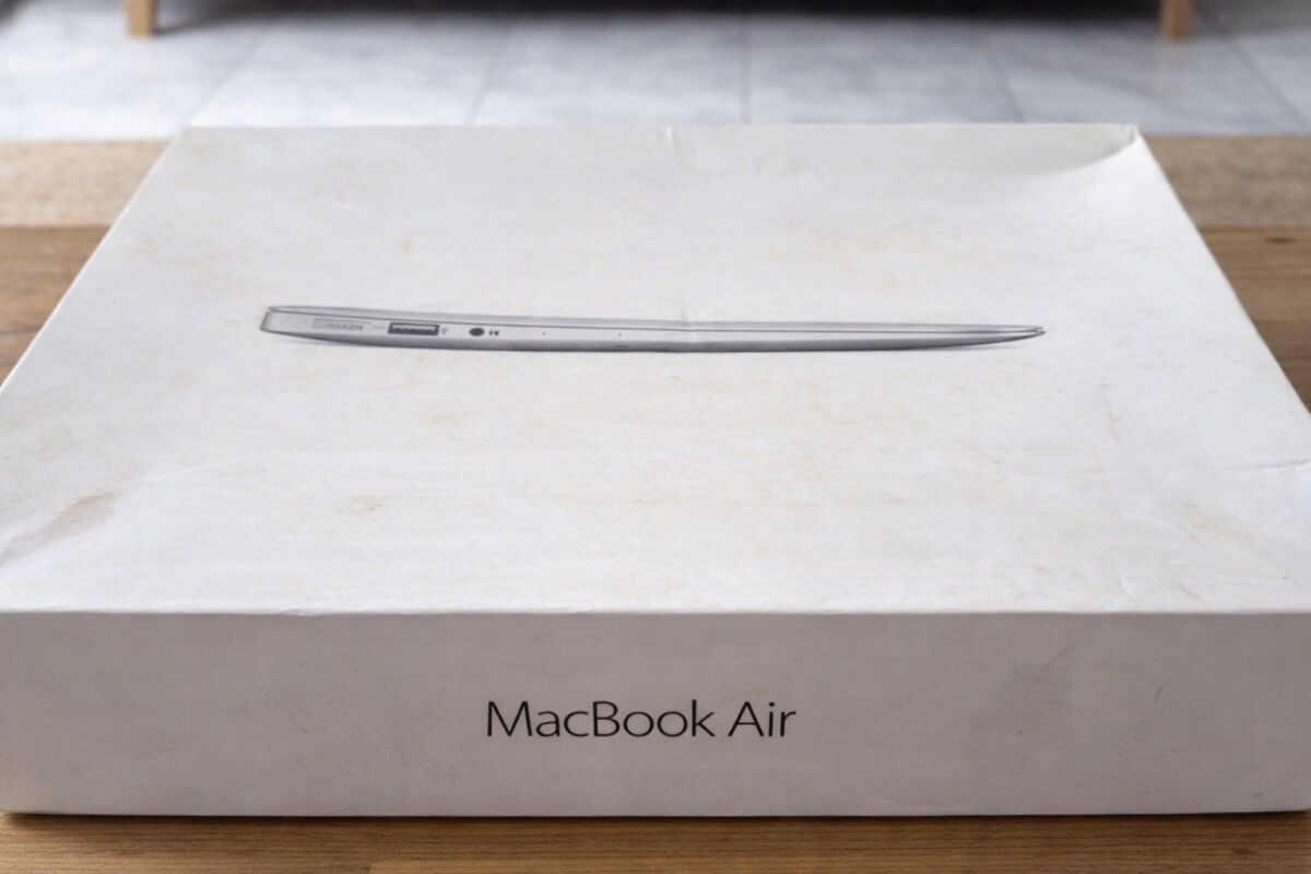 MacBook Air 11” (Early 2015) used,… - € 140,00 - Vendora.cy