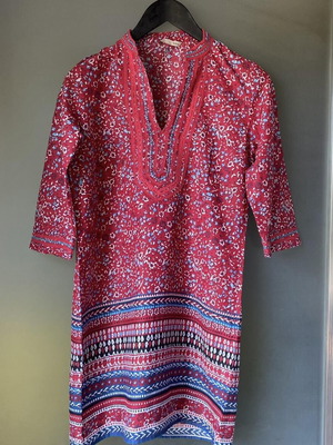 Women's kaftan like new, size S, red multicolor by SFERA