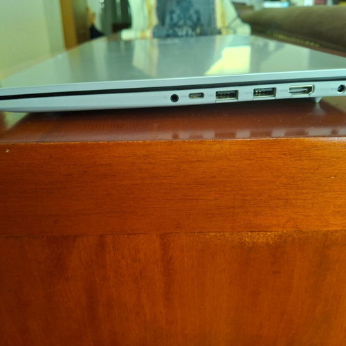 Asus Vivobook 15 X1504Z laptop like new with Intel i5, 16GB RAM and 1TB SSD
