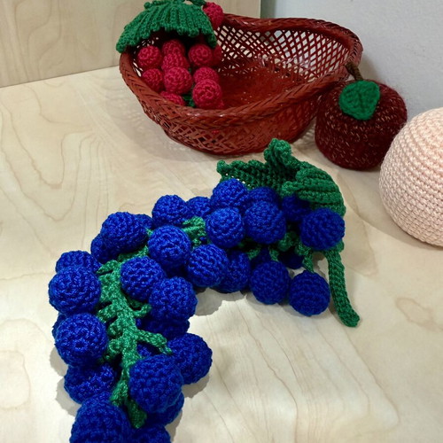 Basket with handmade fruit decoration
