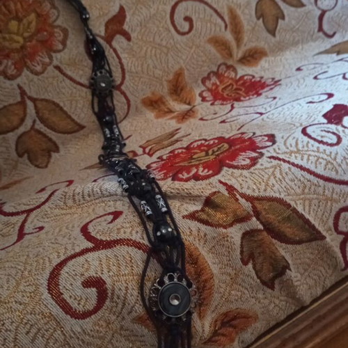 Shiny belt new, ideal for jeans and skirts