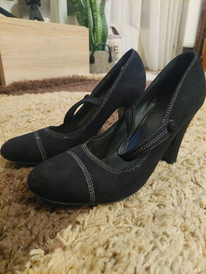 Γόβες Migato suede μεταχειρισμένες, μαύρες με λευκή ραφή, μέγεθος 39