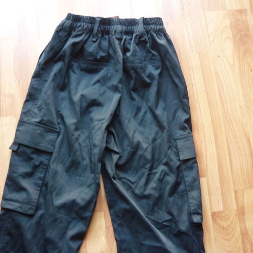 Bershka women's teen cargo pants XS like new, black with belt