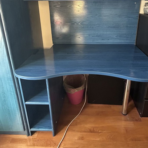 Desk set with wall panel and side shelf, 3 pieces