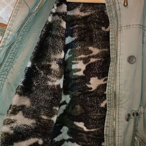 Women's parka jacket used with hood and inner fur khaki