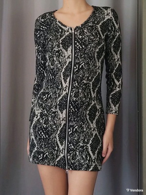 Mini winter dress with zipper, like new, JusTop, black and white