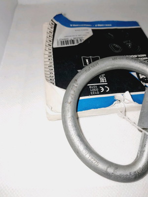 Carabiner like new