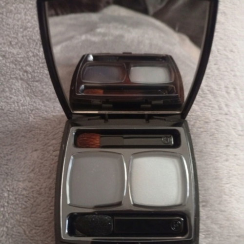 Chanel Ombres Contraste Duo eyeshadow palette like new