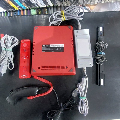 Nintendo Wii Mini like new with all cables and controllers