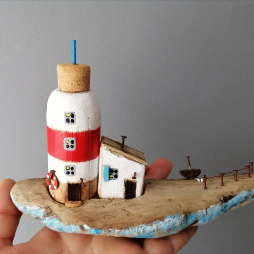 Shabby chic lighthouse decoration made of driftwood and acrylic new