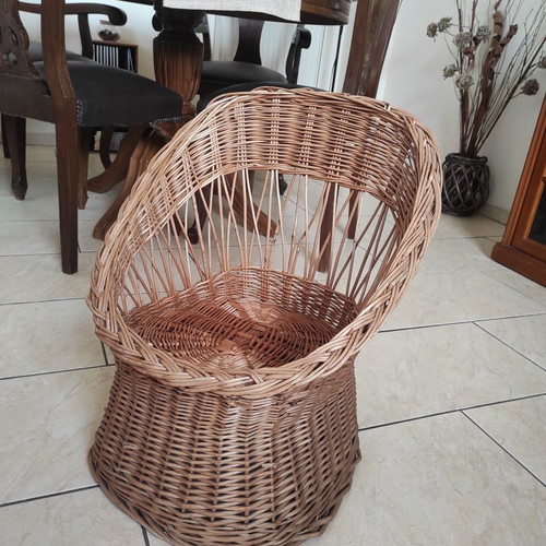 Children's wicker bamboo chair like new, ideal for kids