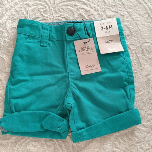 Baby shorts new, size 3-6 months with tag