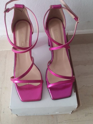 Sedici leather women's sandals new, size 41, fuchsia