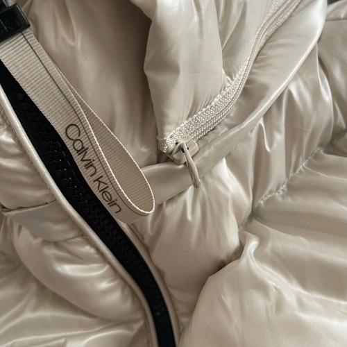 Calvin Klein women's down vest cream size small like new