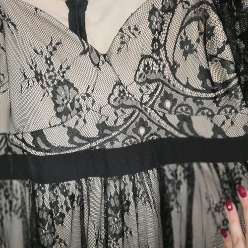Women's dress XL with lace like new, black and beige