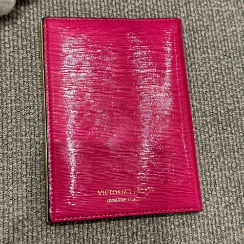 Victoria’s Secret passport holder pink with leopard design like new
