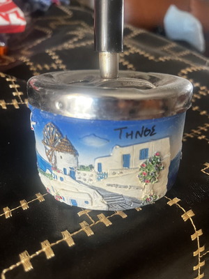 Tinos ceramic ashtray with rotating lid