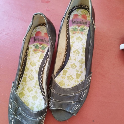 Peep toes leather shoes like new, low heel, size 41, black and grey