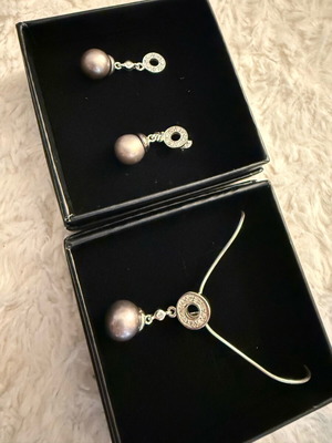 Silver jewelry set with Quo Vadis pearls new
