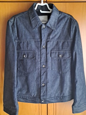 GAP black denim jacket like new with synthetic fur lining