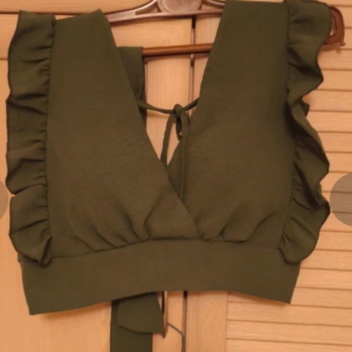 Summer set with pants and crop top like new, green