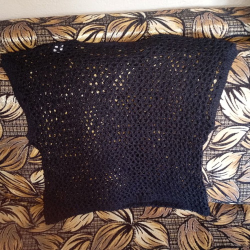 Black women's knitted retro sleeveless top with mesh pattern, like new