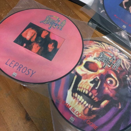 Death boxset used, 5 pic discs vinyl, poster and CD