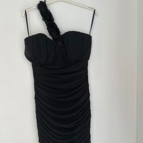 Rare London black evening dress with rose shoulder, size L