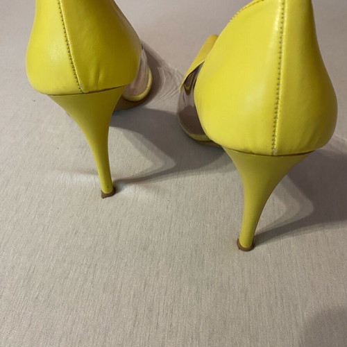 Dexim yellow stiletto pumps like new with PVC transparency, 10 cm heel