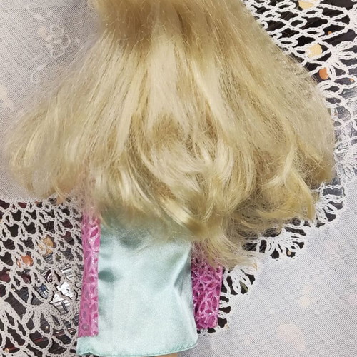 Disney Rapunzel doll used, Mattel, skirt not original