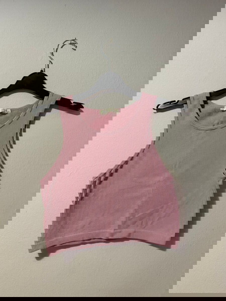 Pink tank top