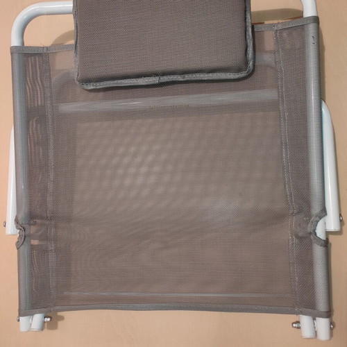 Folding chair with reclining and cushion like new