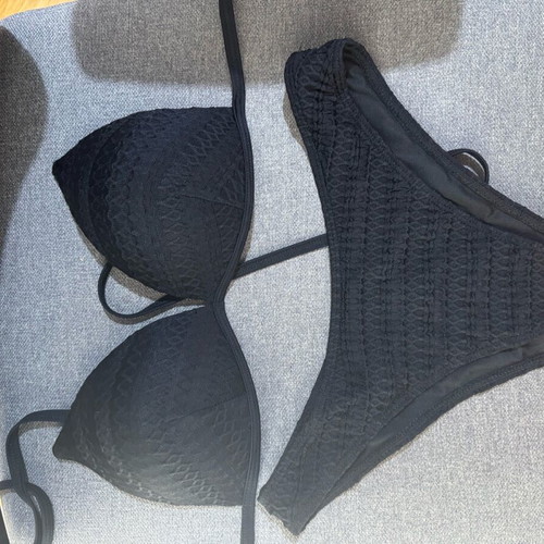 Black bikini set new, sizes S-M flattering fit