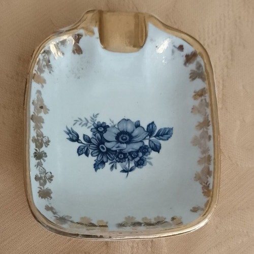 Vintage porcelain ashtrays set of 3 with gold and blue flower details like new