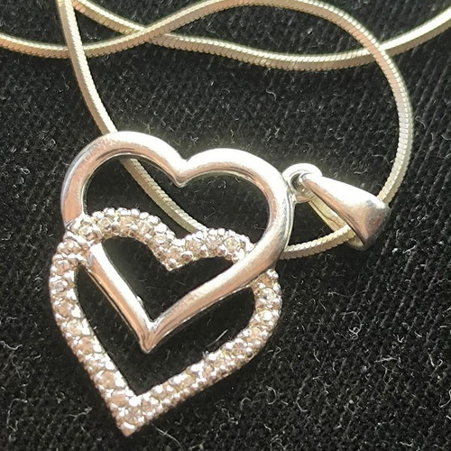 Silver pendant with chain 18, like new, silver color